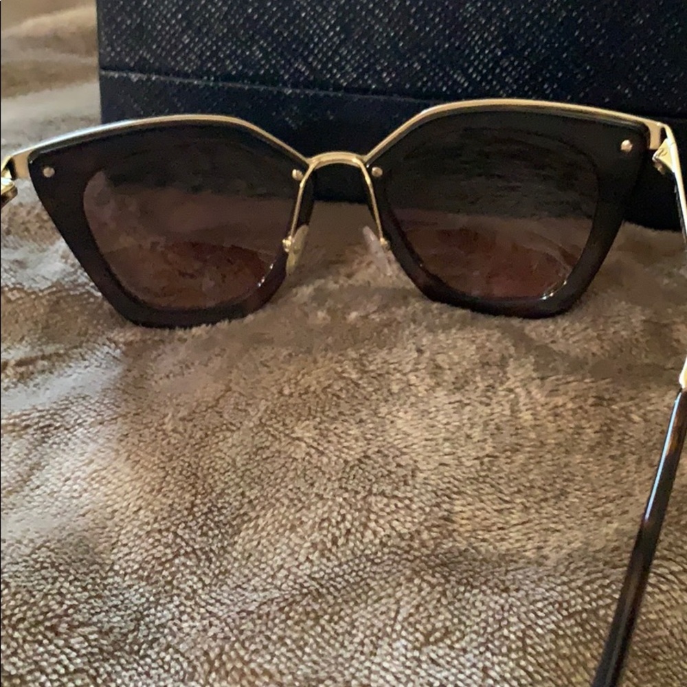 Prada Sunglass - Picture 3 of 5